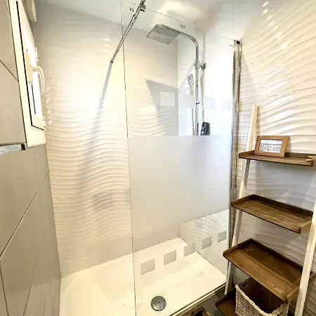 Lägenhet La Dicha -vista Al Mar, Piso Moderno Rosas